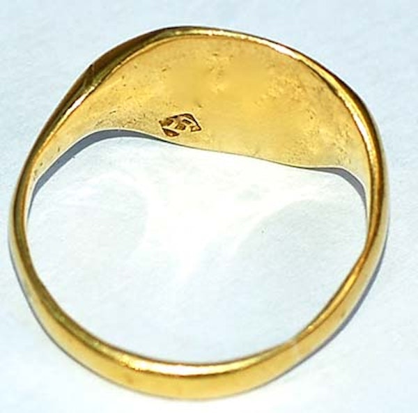Tudor signet ring - image 3