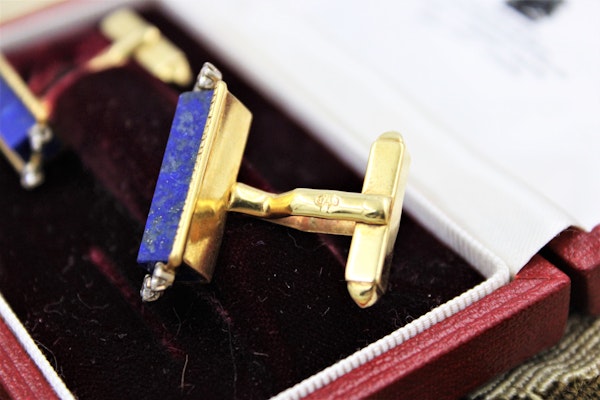 An exceptional pair of Lapis Lazuli and Diamond Cufflinks mounted in 18 Carat Yellow Gold, Aspreys' Date Mark 1974 - image 2