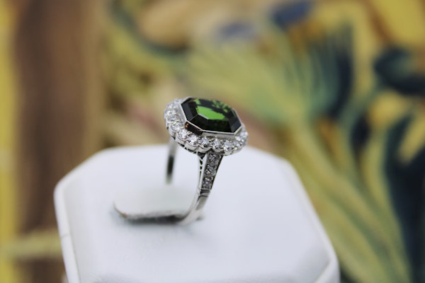 A very fine Green Tourmaline Cluster Ring set in Platinum, Pre-Owned - image 2