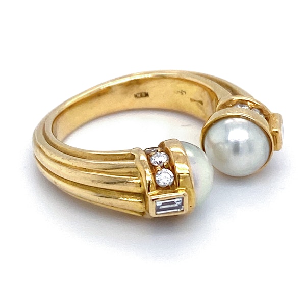 Classically Inspired  Pearl and Diamond Ring - image 2