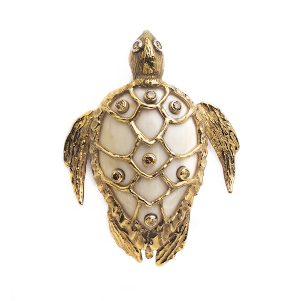 A Diamond and Gold Turtle Brooch by Roy King - image 1