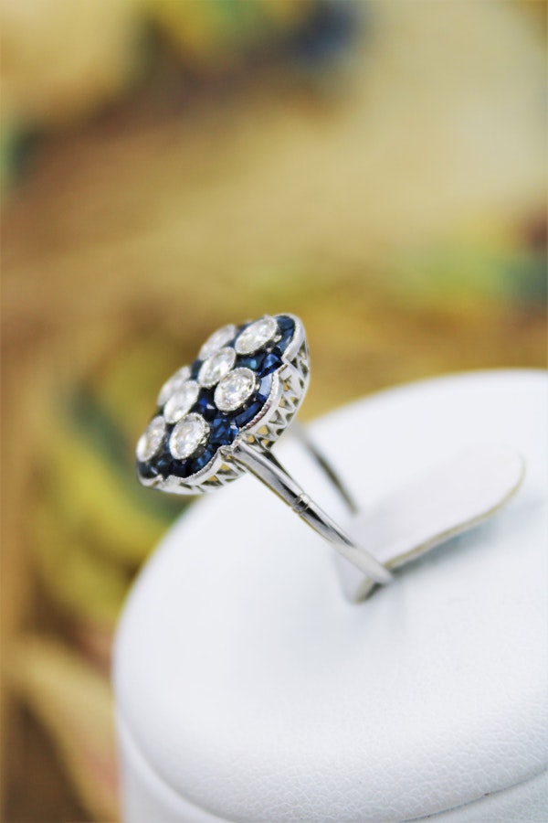 A very unusual Platinum & Diamond & Sapphire "Plaque" Ring, Circa 1930-1940. - image 2