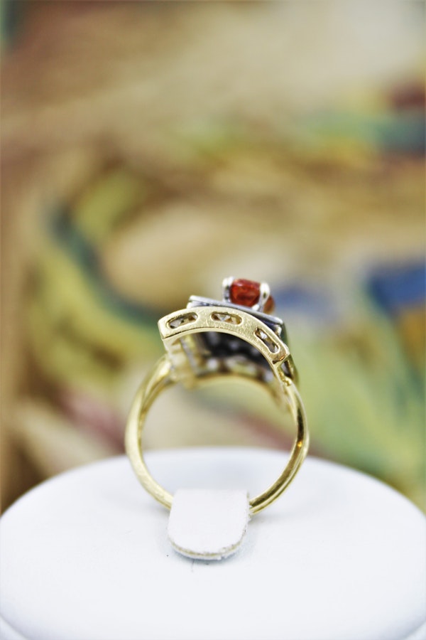 An extraordinary Imperial Topaz and Diamond Dress Ring in 18 Carat Yellow & White Gold (marked), Circa 1960. - image 3