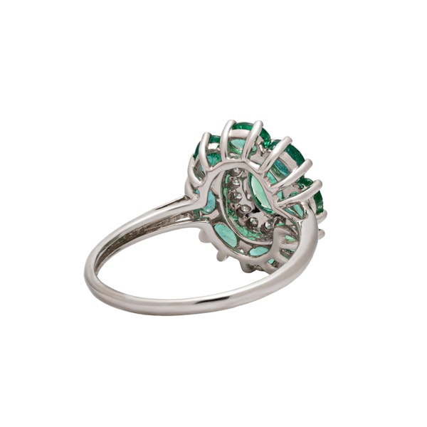 Oval emeralds ring - image 3
