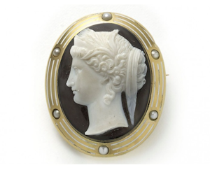 Hera Cameo Brooch with Sardonyx Natural Pearl and Gold, Circa 1890