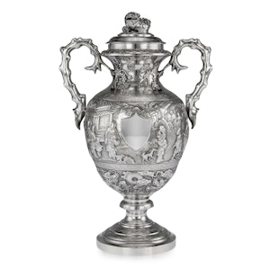 ANTIQUE 19thC CHINESE EXPORT SILVER TWO-HANDLE CUP & COVER, LUEN WO c.1880