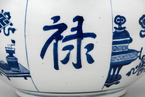 A CHINESE BLUE AND WHITE KANGXI JAR - image 3