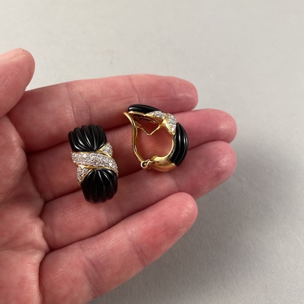 Clip Earrings Onyx and Diamond in 18ct Gold date circa 1970  SHAPIRO & Co since1979 - image 2
