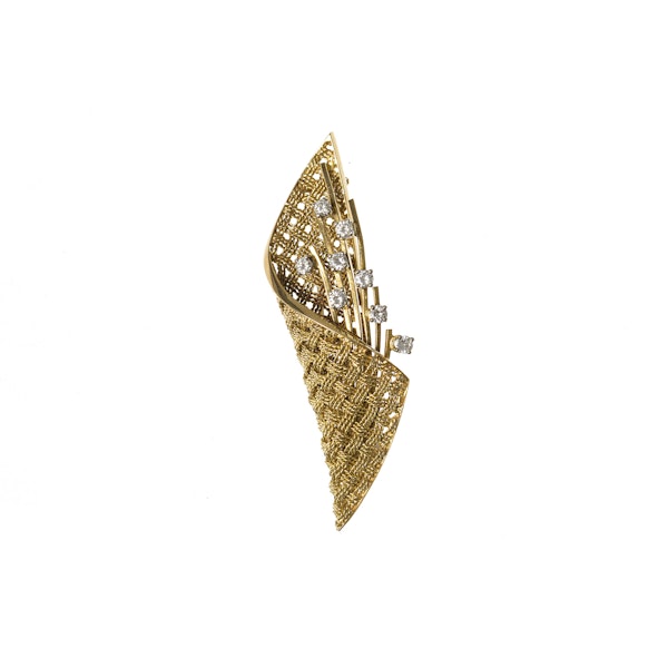 Vintage Brooch of Basket Weave Design in 18 Carat Gold & Diamonds, English circa 1950. - image 1