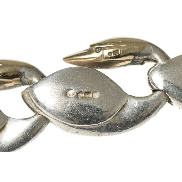 Vintage Swan Link Design Necklace in Silver and Gold, London dated 1979. - image 3