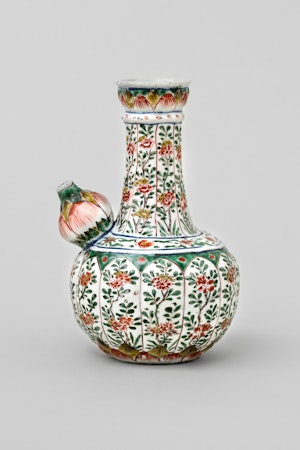 A CHINESE FAMILLE VERTE KENDI, KANGXI (1662 – 1722)