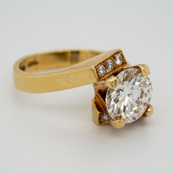 1970s diamond solitaire ring . Principal diamond 2.36 ct - image 3