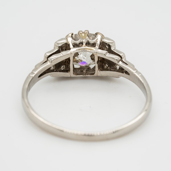 Platinum diamond solitaire ring. 1.15 ct est. centre diamond - image 4