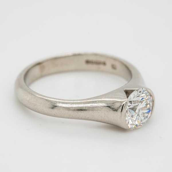 Diamond solitaire ring. 1.01 ct diamond with certificate - image 2
