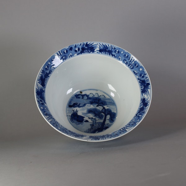 Fine Chinese blue and white ‘klapmuts’ bowl, Kangxi (1662-1722) - image 7