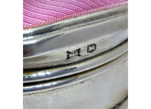 A pink antique silver and guilloche enamel jewellery box - image 3