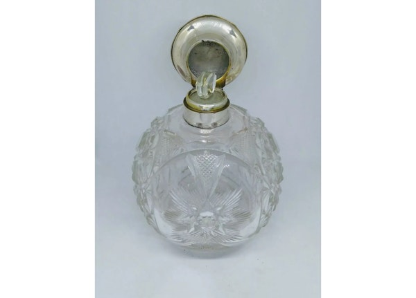 An antique enamel and silver English cologne bottle - image 5