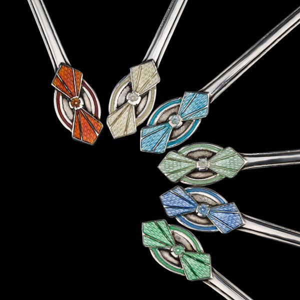 A boxed set of silver and enamel spoons - image 2