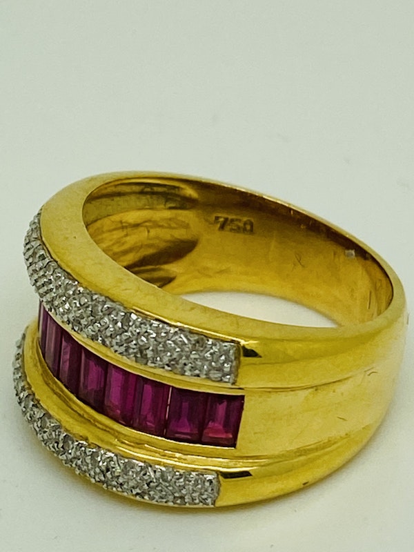 18K yellow gold 1.00ct Natural Ruby and 0.20ct Diamond Ring - image 3