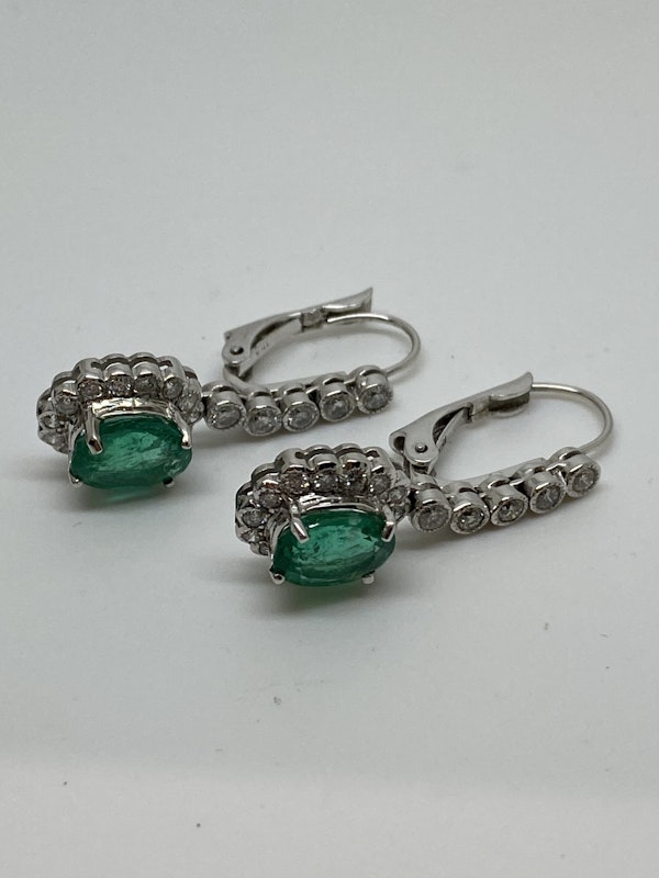 18K white gold 5.00ct Natural Emerald and 1.25ct Diamond Earrings - image 3