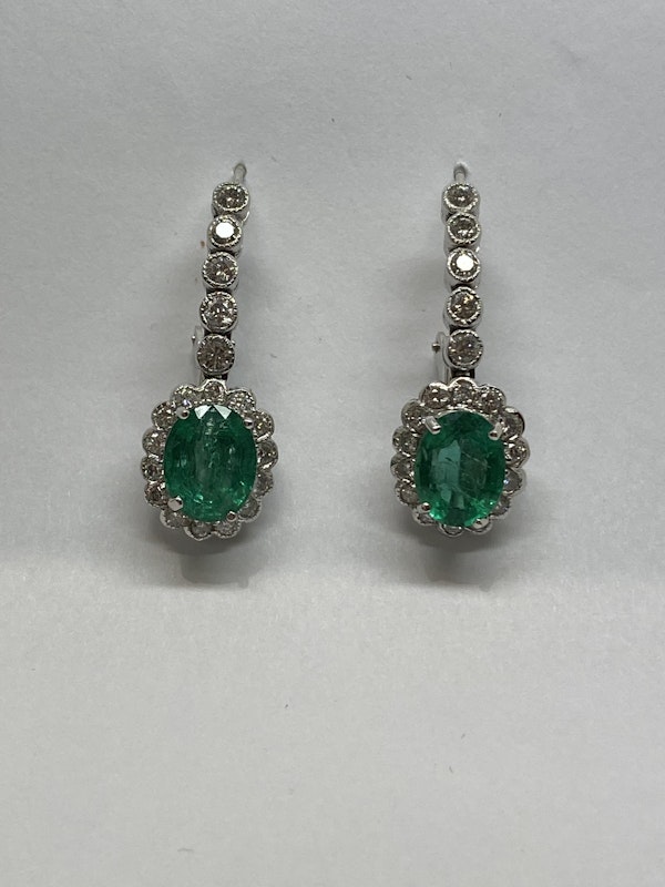 18K white gold 5.00ct Natural Emerald and 1.25ct Diamond Earrings - image 5