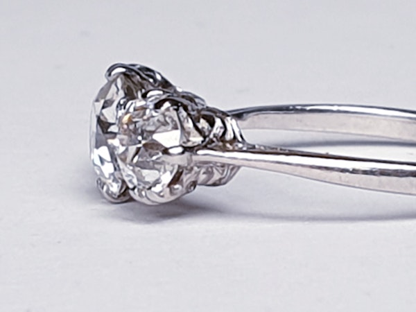 Art deco diamond three stone ring - image 4
