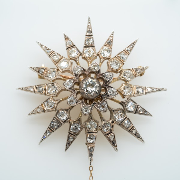 Diamond starburst antique brooch - image 1