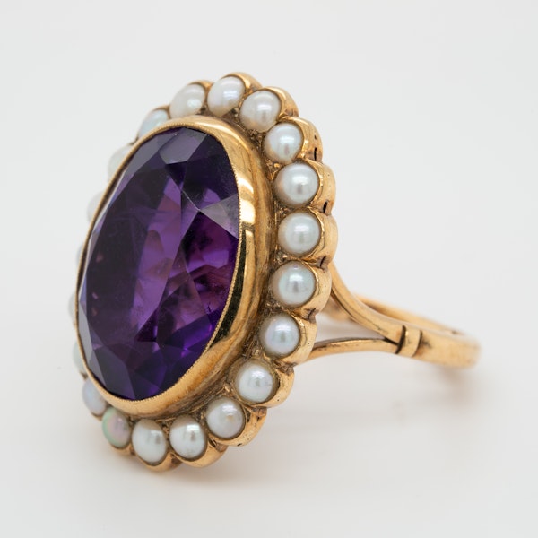 Amethyst and pearl cluster ring - image 3