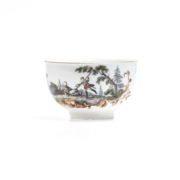 18th century Meissen cups and saucers - image 3
