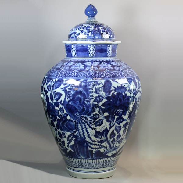 Large Japanese blue and white Arita octagonal vase - image 1