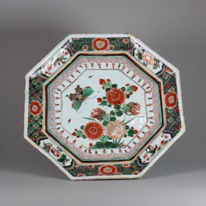 Chinese famille verte octagonal tazza