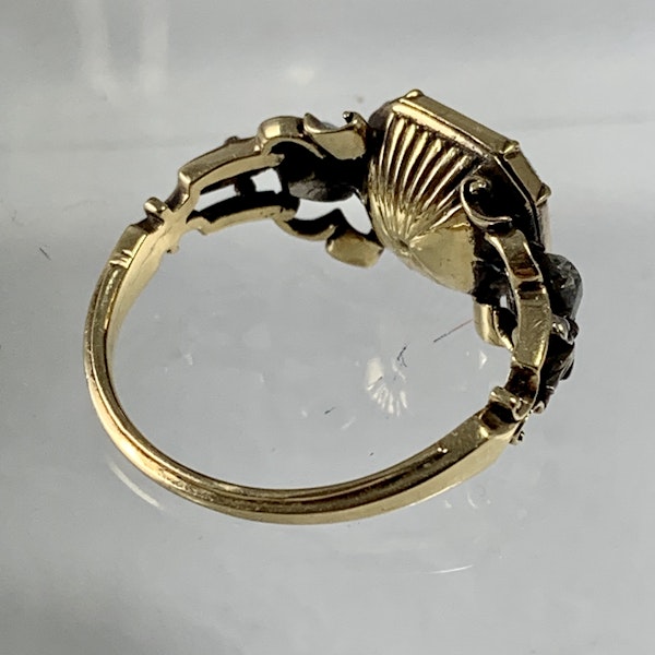 Eighteenth century gold ring - image 3