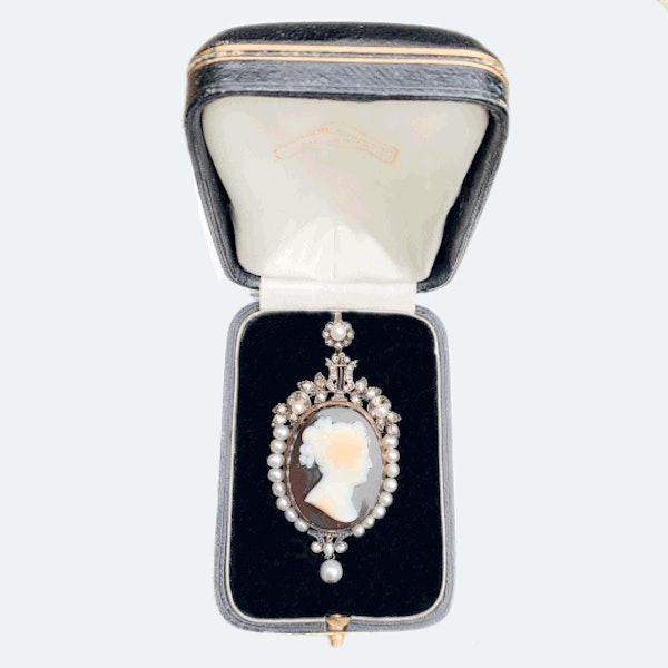 A French Diamond and Pearl, Gold, Hardstone Cameo - image 3