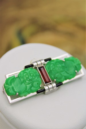 A very fine 18 Carat White Gold  "Fu Dog" Jadeite, Hessonite & Onyx  Art Deco Brooch. Circa 1930