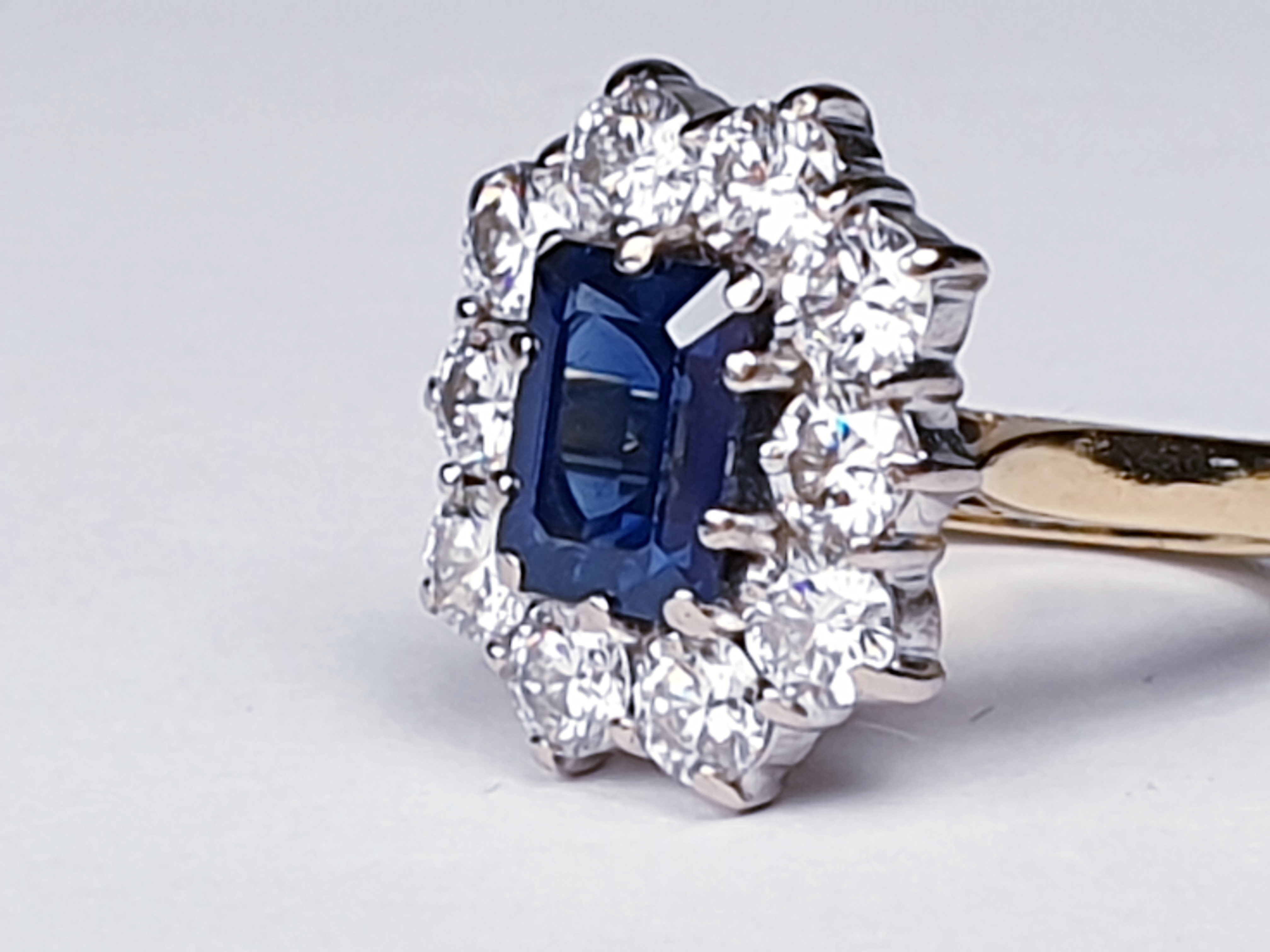 Antique Sapphire And Diamond Cluster Ring DBGEMS