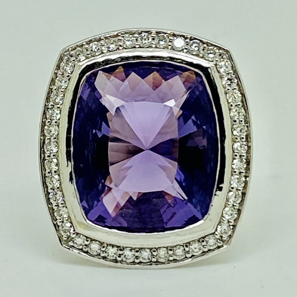 10.32ct Amethyst & Diamond Ring - image 1