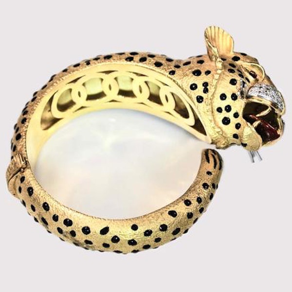 A Gold Enamel Diamond & Ruby Leopard Bangle - image 8
