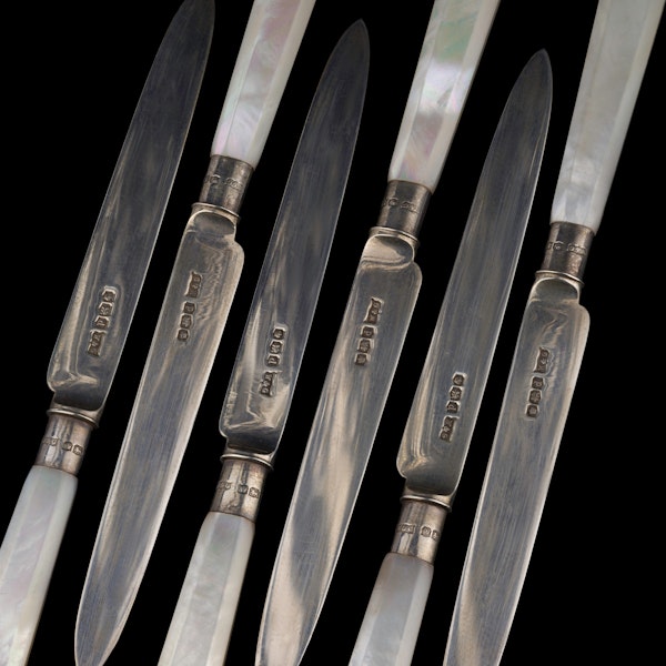 A boxed set of silver & desert forks & knives - image 3