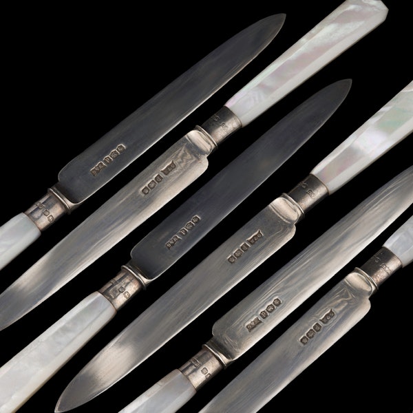 A boxed set of silver & desert forks & knives - image 2