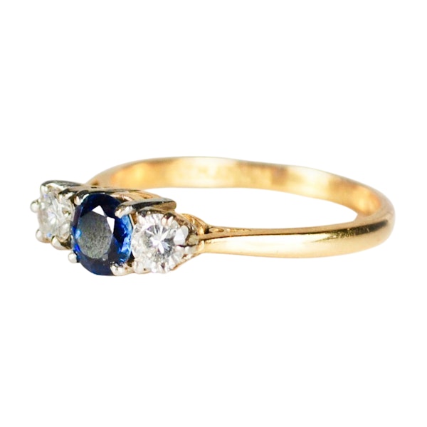A Three Stone Sapphire Diamond Ring - image 4