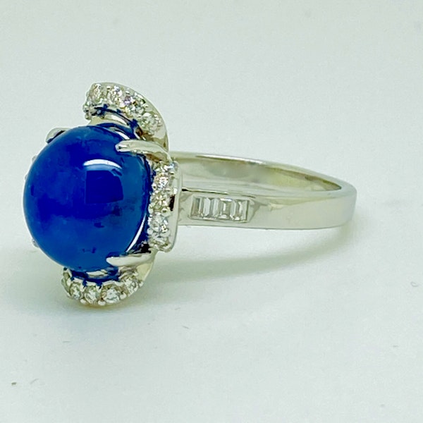 18K white gold 7.66ct Natural Cabochon Blue Sapphire and 0.39ct Diamond Ring - image 2