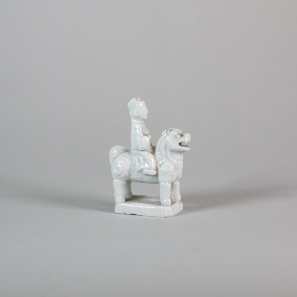 Chinese miniature blanc de chine figure - image 2