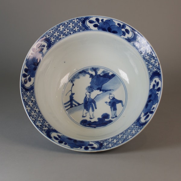 Chinese blue and white klapmutz bowl - image 3