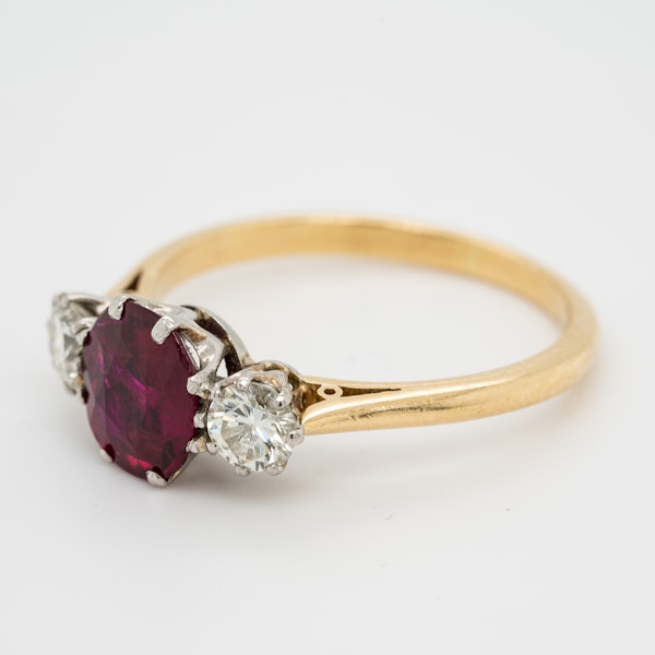 3 stone ruby and diamond ring - image 3