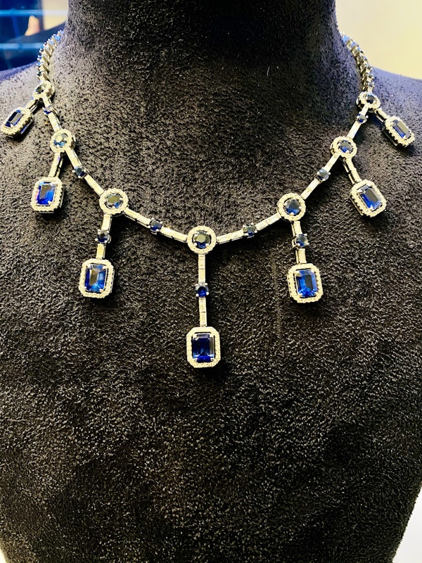 18K white gold 15.70ct Natural Blue Sapphire and 5.12ct Diamond Necklace - image 1