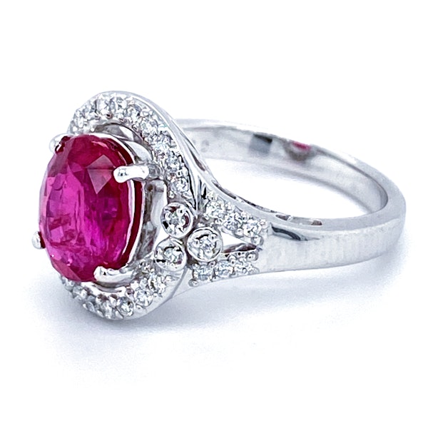 18K white gold 3.54ct Natural Ruby and 0.32ct Diamond Ring - image 2