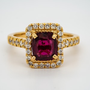 18K yellow gold 2.30ct Natural Ruby and 0.45ct Diamond Ring