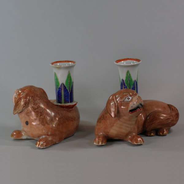 Pair of Chinese famille rose recumbent pug dog candle holders, Jiaqing (1796-1820) - image 3