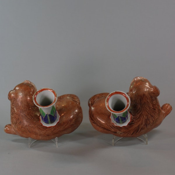 Pair of Chinese famille rose recumbent pug dog candle holders, Jiaqing (1796-1820) - image 5