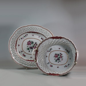 Chinese famille rose basket and stand, Qianlong (1736-95)